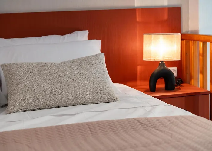 Solea 1 Min From Port 5 Min To